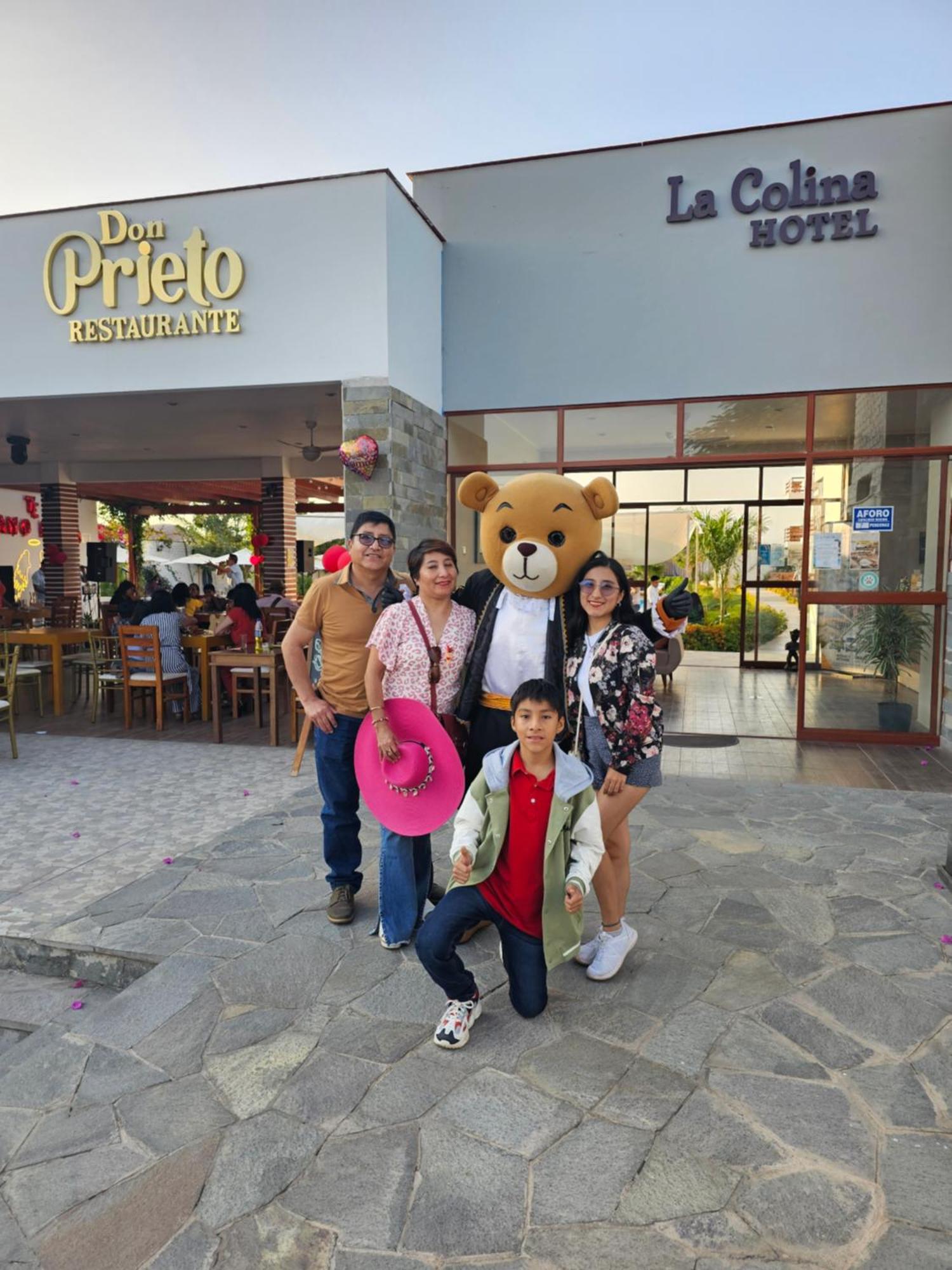Hotel La Colina Cerro Prieto Buitenkant foto